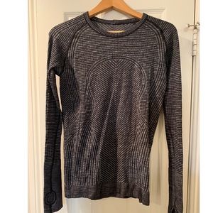 Charcoal gray long sleeve Lululemon shirt